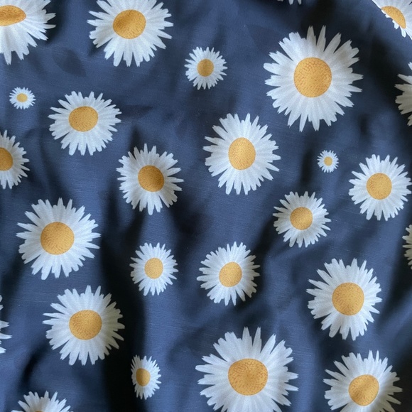 Bikini - Picture 3 of 6